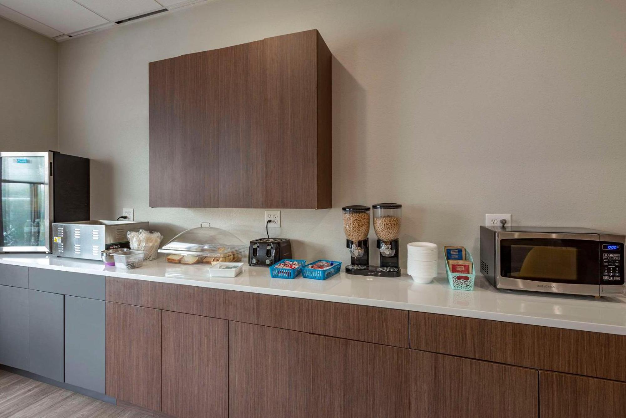 Comfort Inn Philadelphia International Airport West Chester Extérieur photo